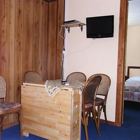 Hotel Genzianella Чамполук Екстериор снимка