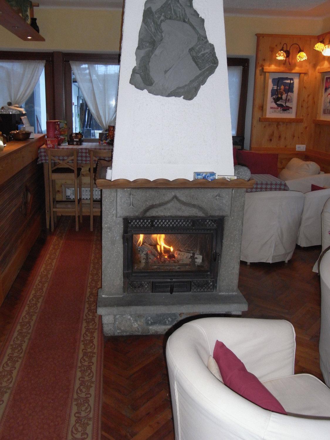 Hotel Genzianella Чамполук Екстериор снимка