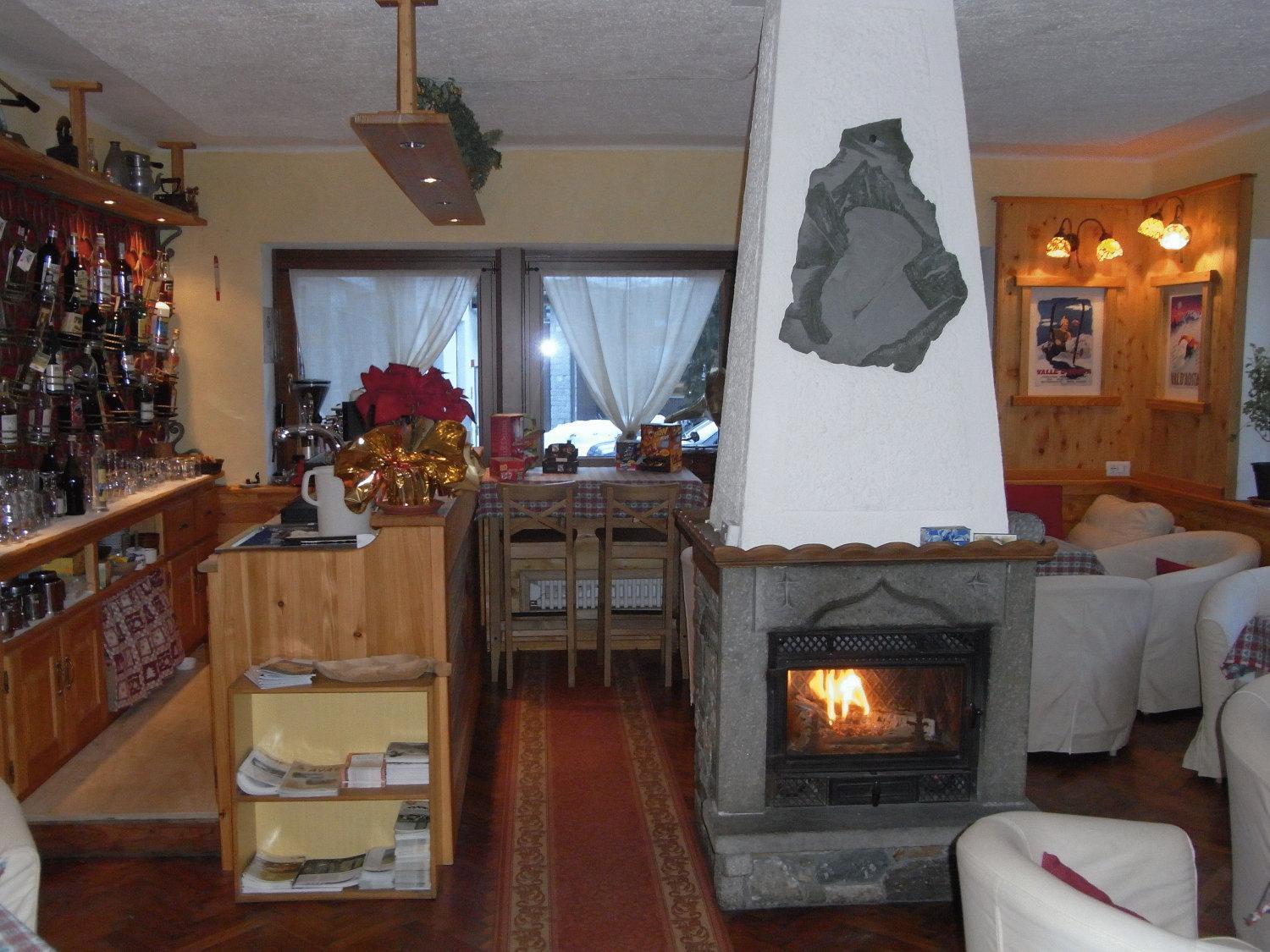 Hotel Genzianella Чамполук Екстериор снимка