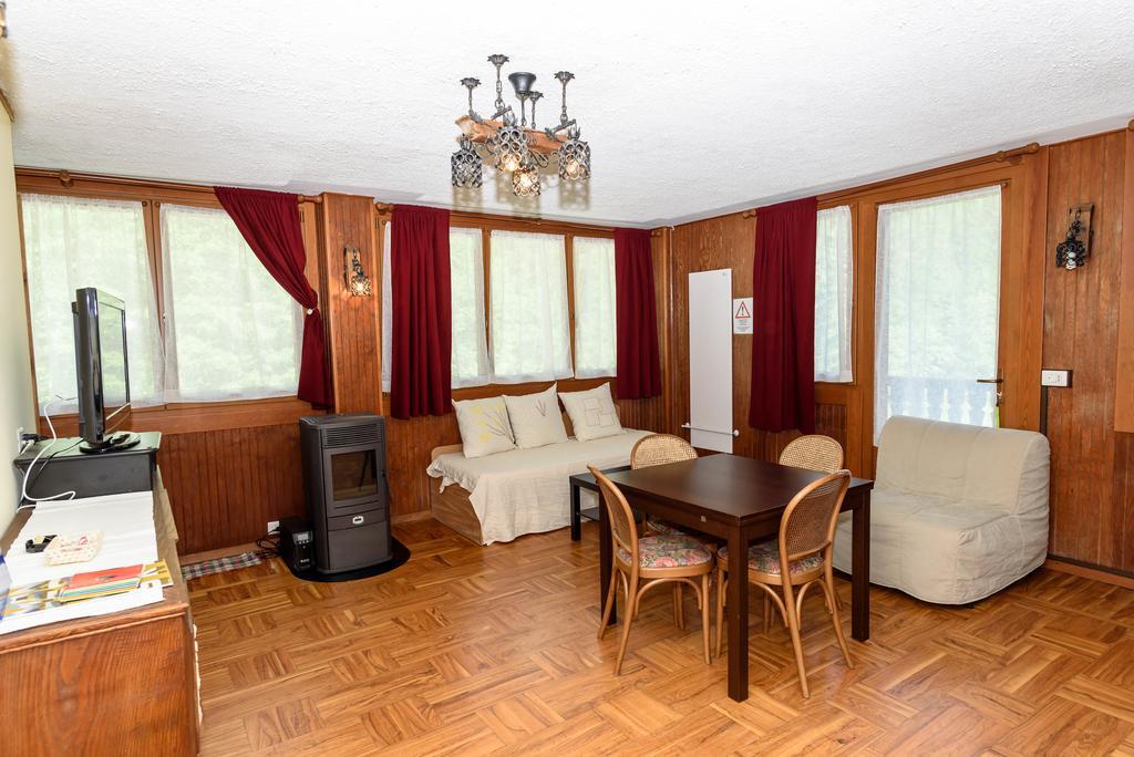 Hotel Genzianella Чамполук Екстериор снимка