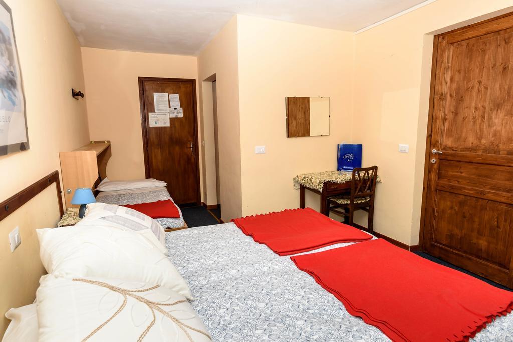 Hotel Genzianella Чамполук Екстериор снимка