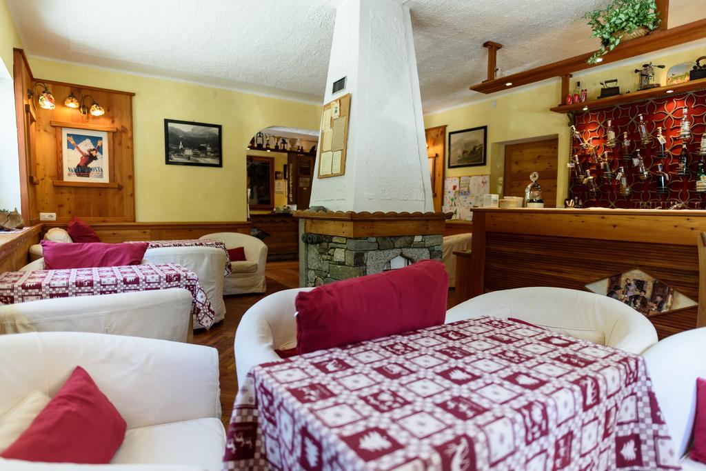Hotel Genzianella Чамполук Екстериор снимка