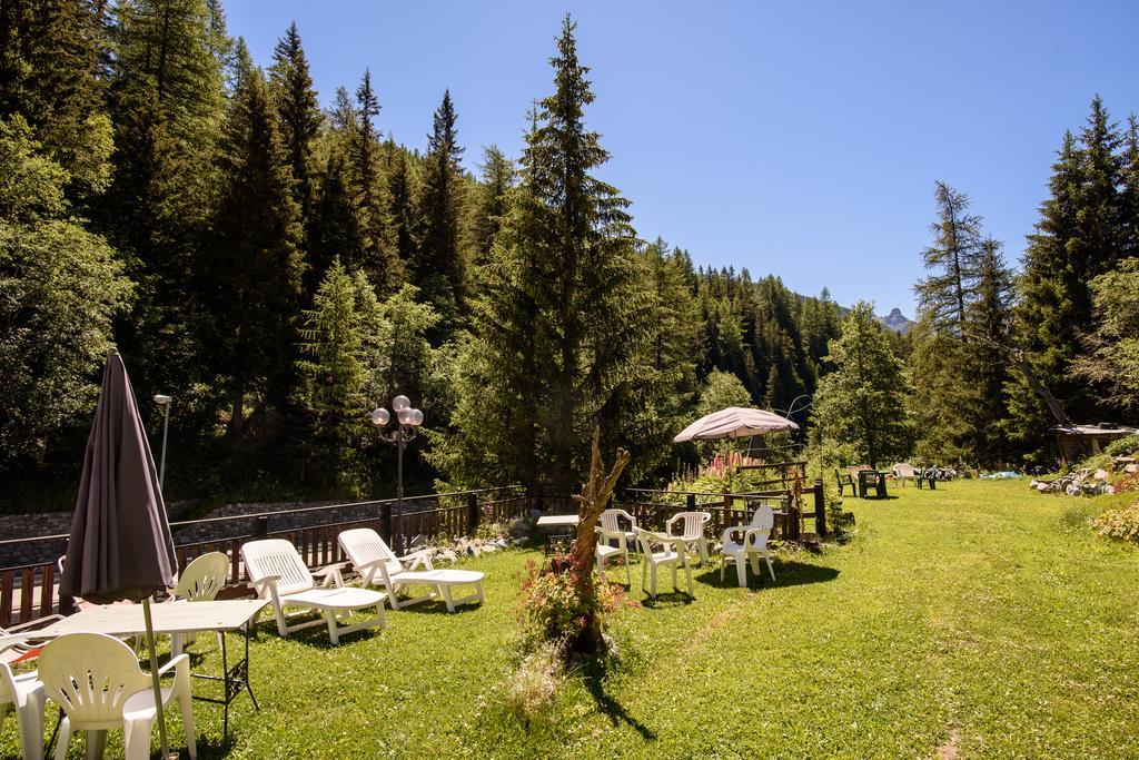 Hotel Genzianella Чамполук Екстериор снимка