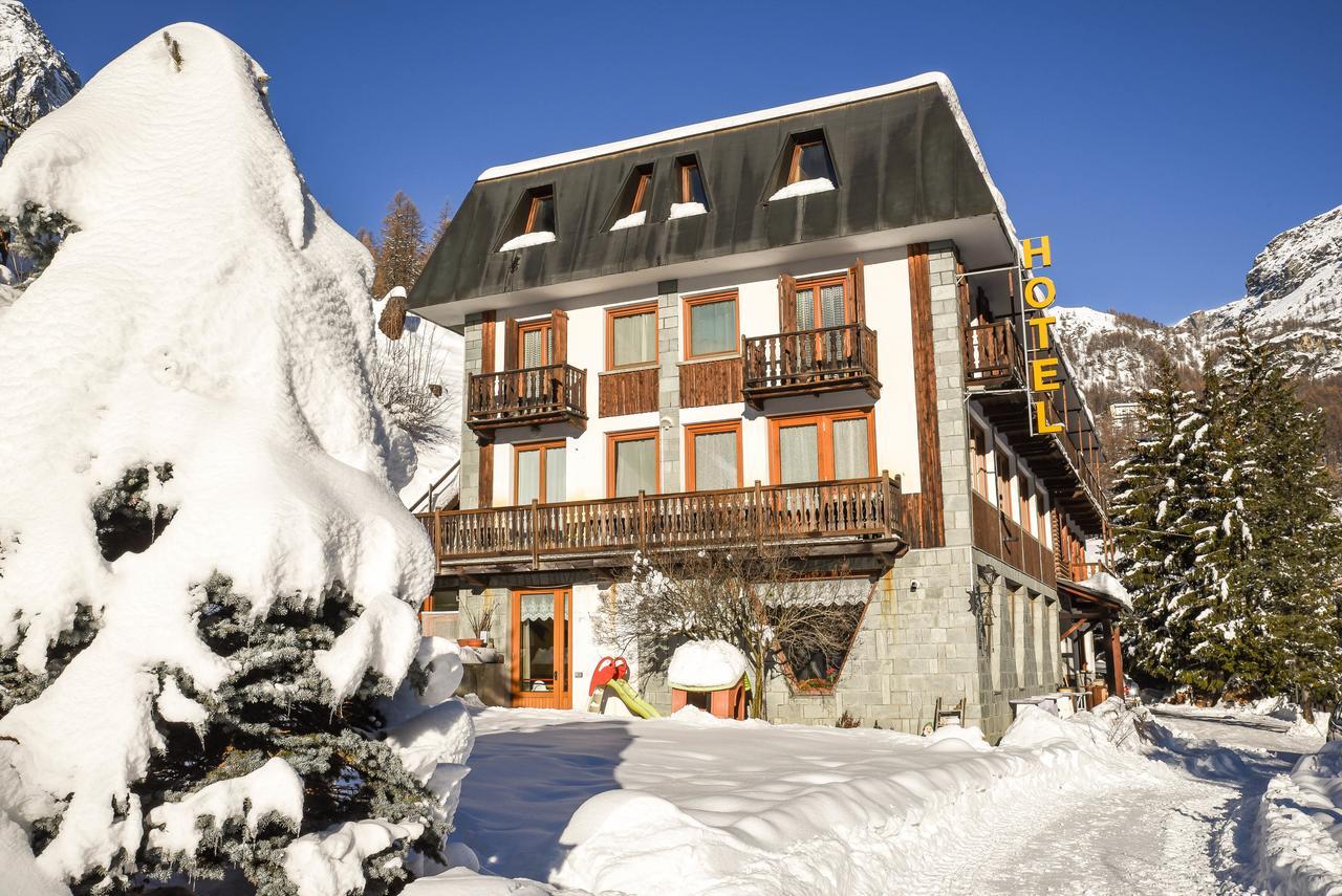 Hotel Genzianella Чамполук Екстериор снимка