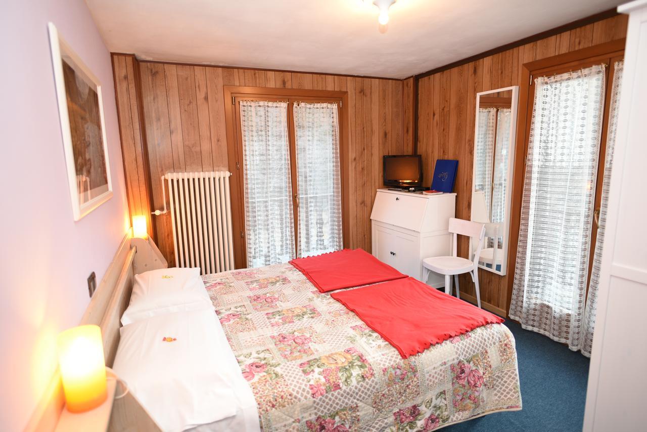 Hotel Genzianella Чамполук Екстериор снимка