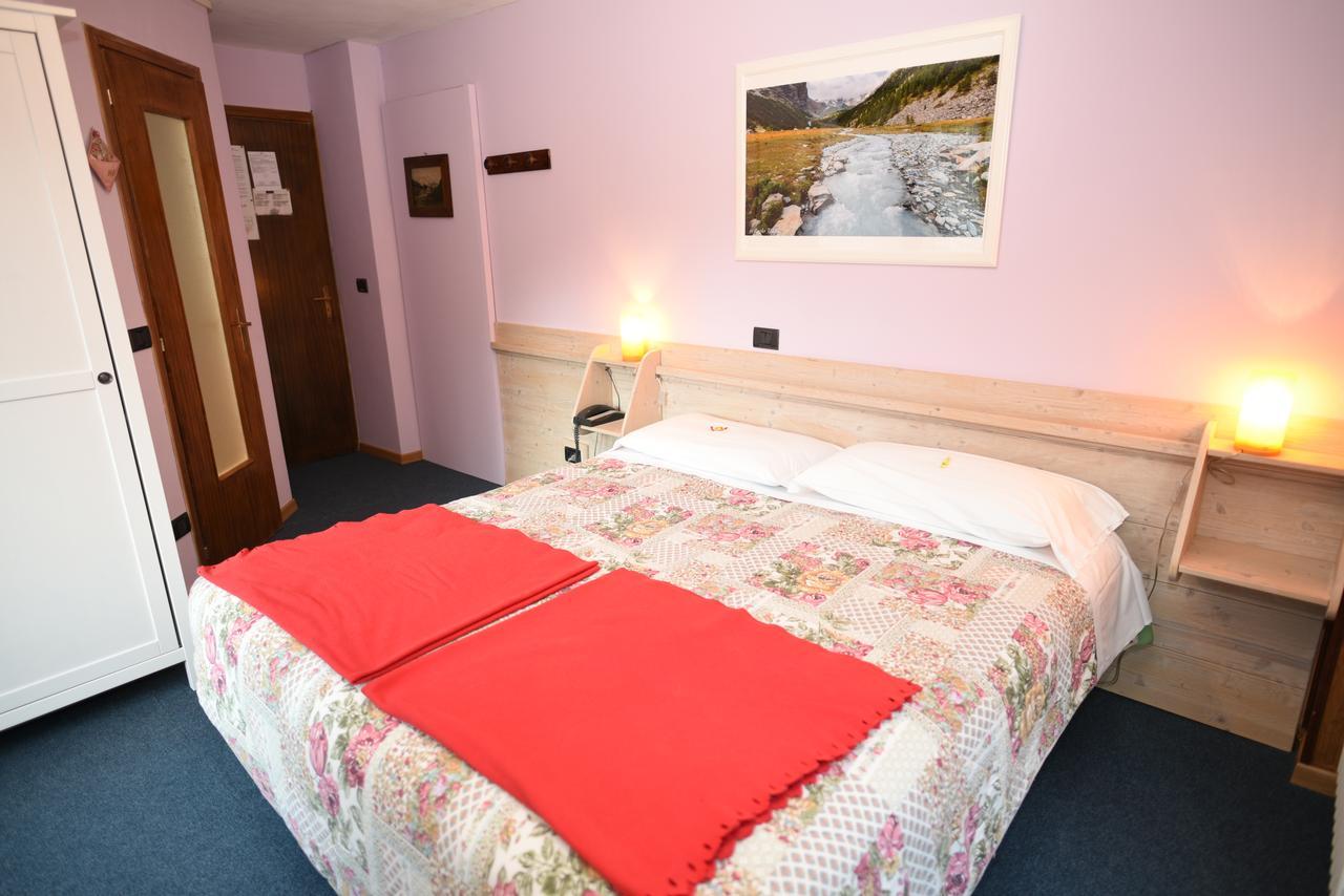 Hotel Genzianella Чамполук Екстериор снимка