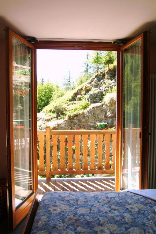 Hotel Genzianella Чамполук Стая снимка